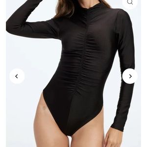 Good American black high shine compression ruched bodysuit size 5